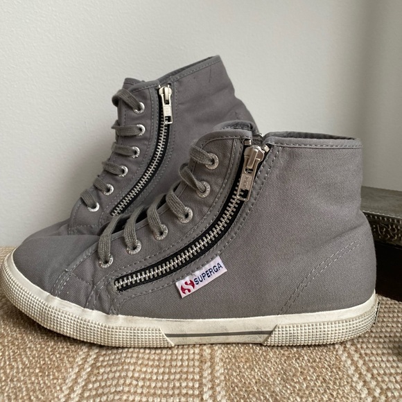 Superga Shoes - Superga Women's 2224 Cotdu Fashion Sneaker - size 38